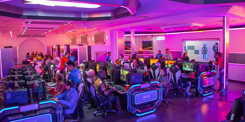 Six Flags México presenta Gaming & Coaster Fest